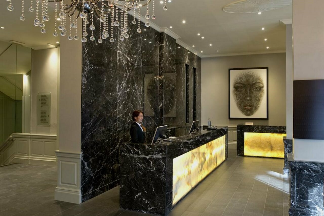 Фото Radisson Blu Edwardian Grafton Hotel, London