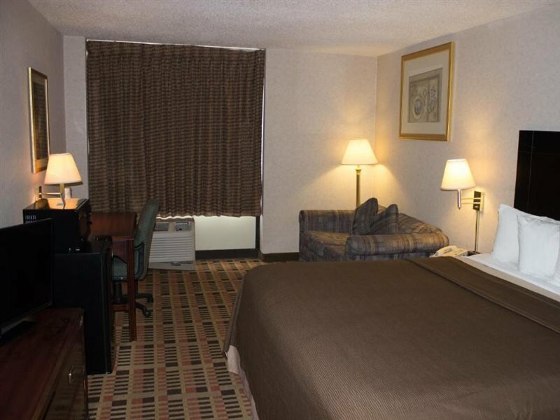 Фото Days Inn by Wyndham Amarillo East