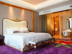 Гостиница Riverside International Hotel