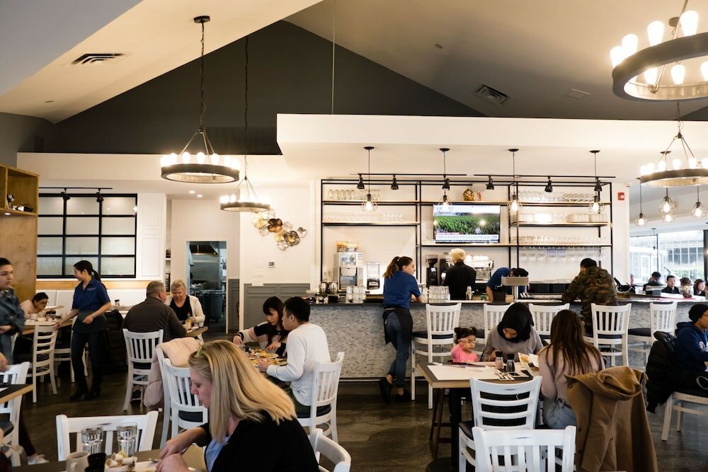 Фото Accent Inns Vancouver Airport