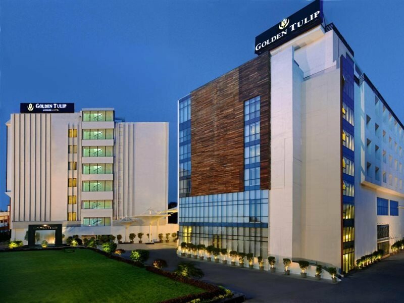 Фото Golden Tulip Lucknow