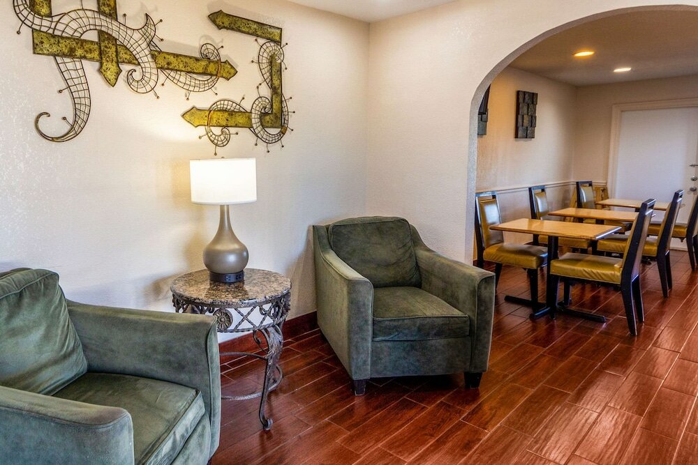 Фото Econo Lodge Meridian