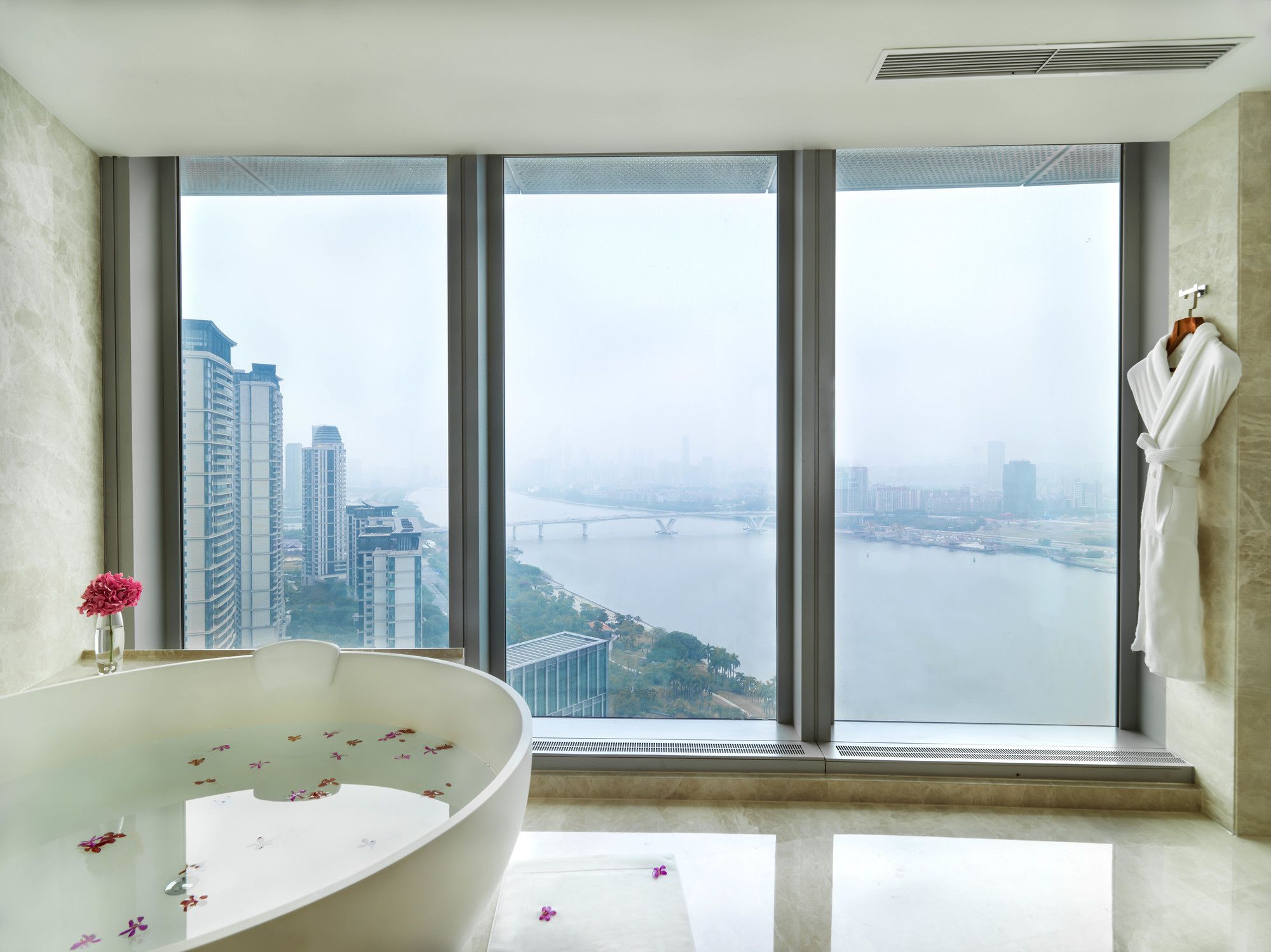 Фото InterContinental Guangzhou Exhibition Center