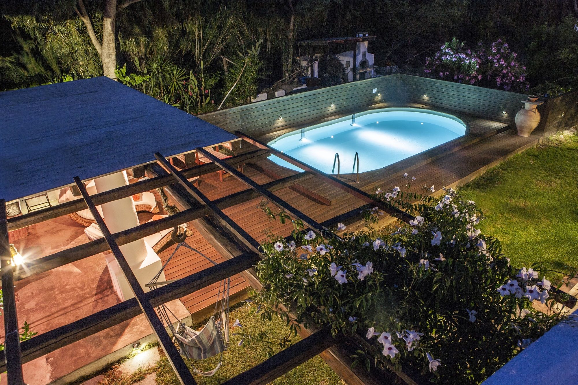 Фото The Olive Yard House