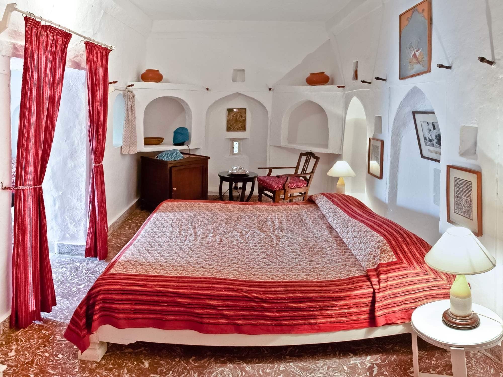 Фото Neemrana's - Hill Fort - Kesroli