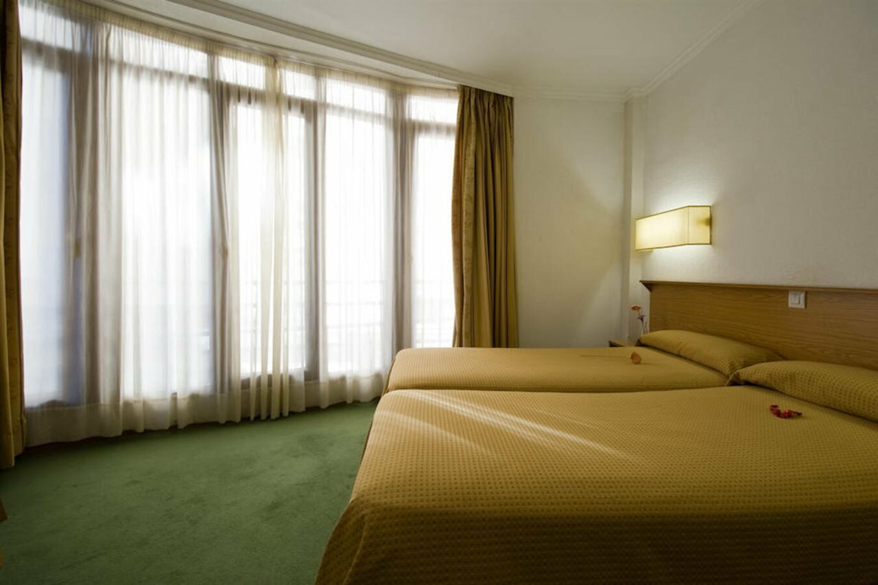 Фото Hotel Madrisol