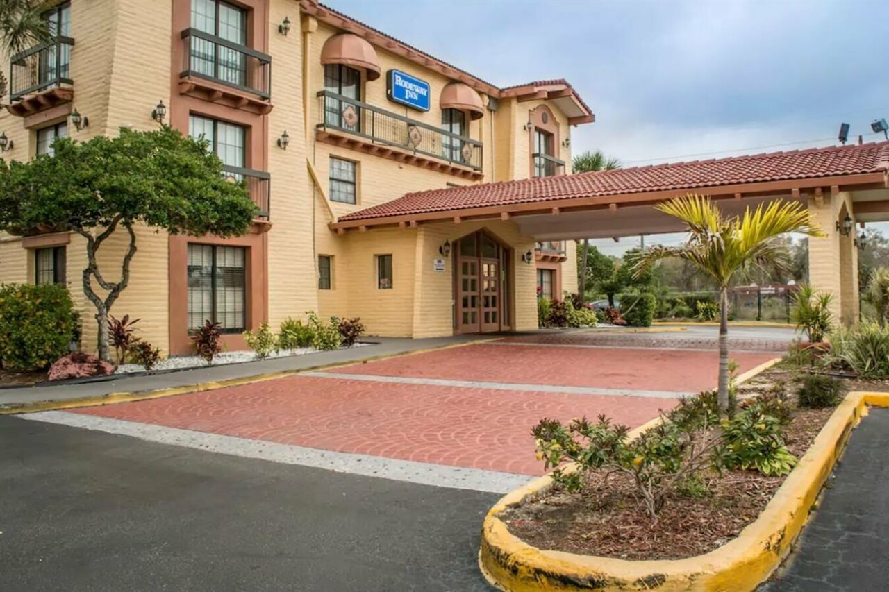 Фото Rodeway Inn Near Ybor City - Casino