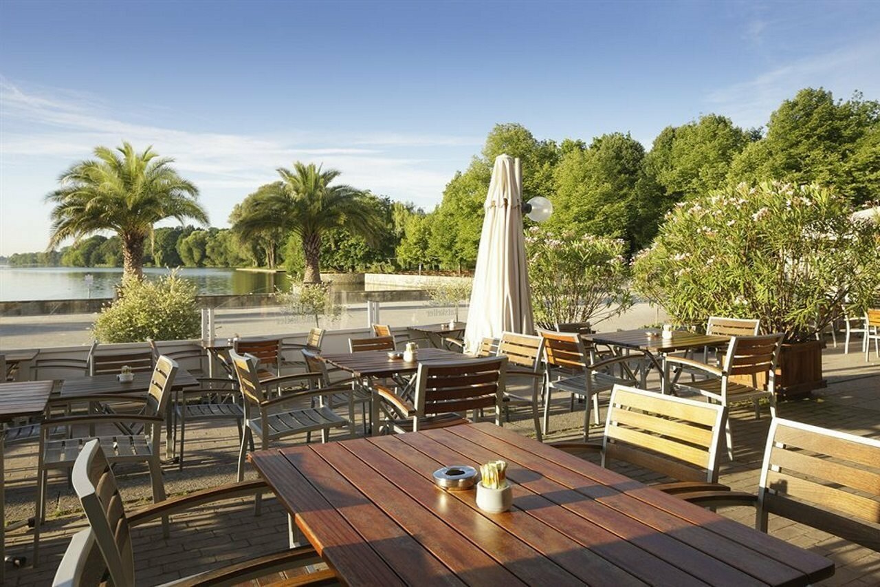 Фото Courtyard by Marriott Hannover Maschsee