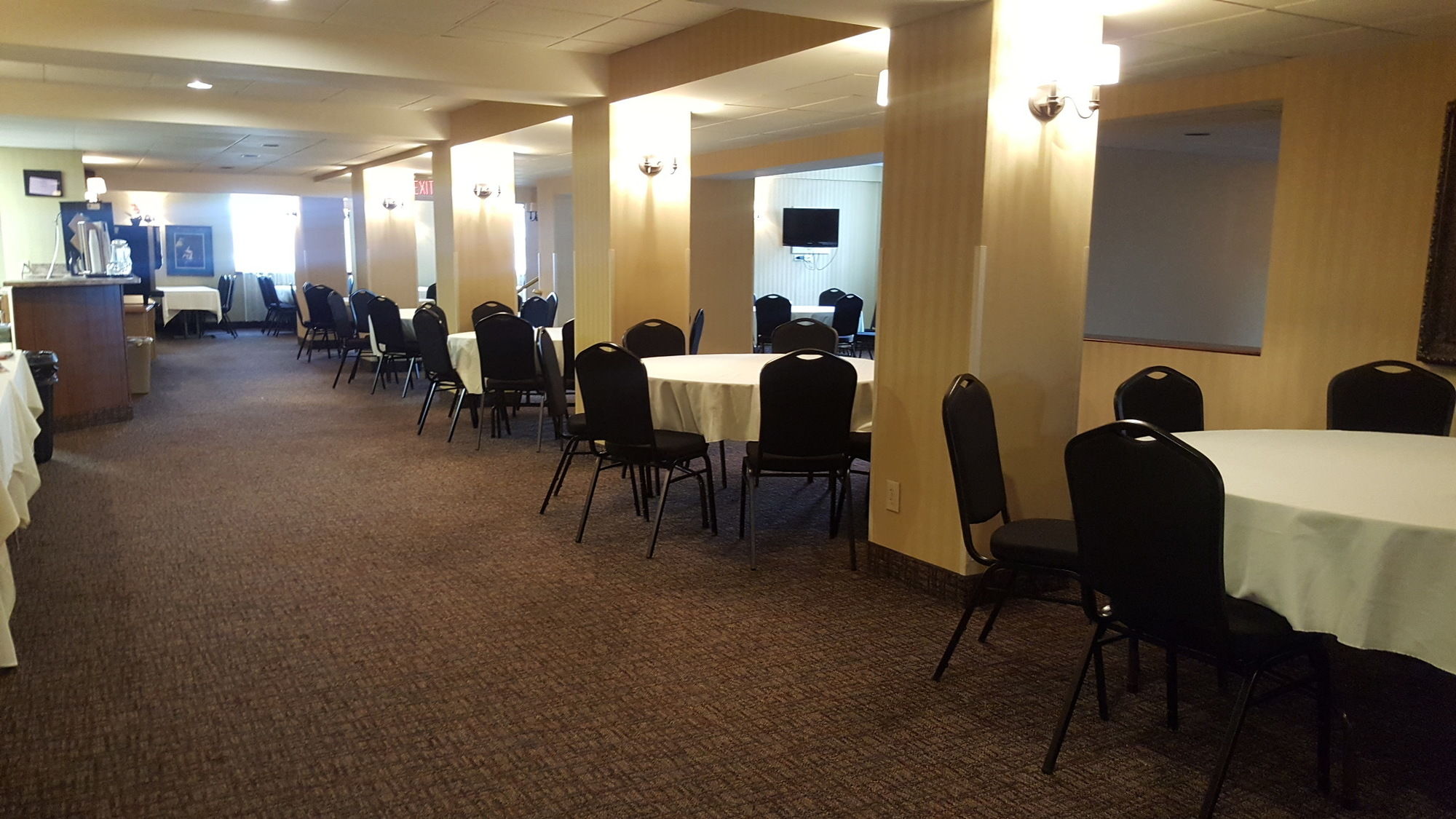 Фото Senate Luxury Suites