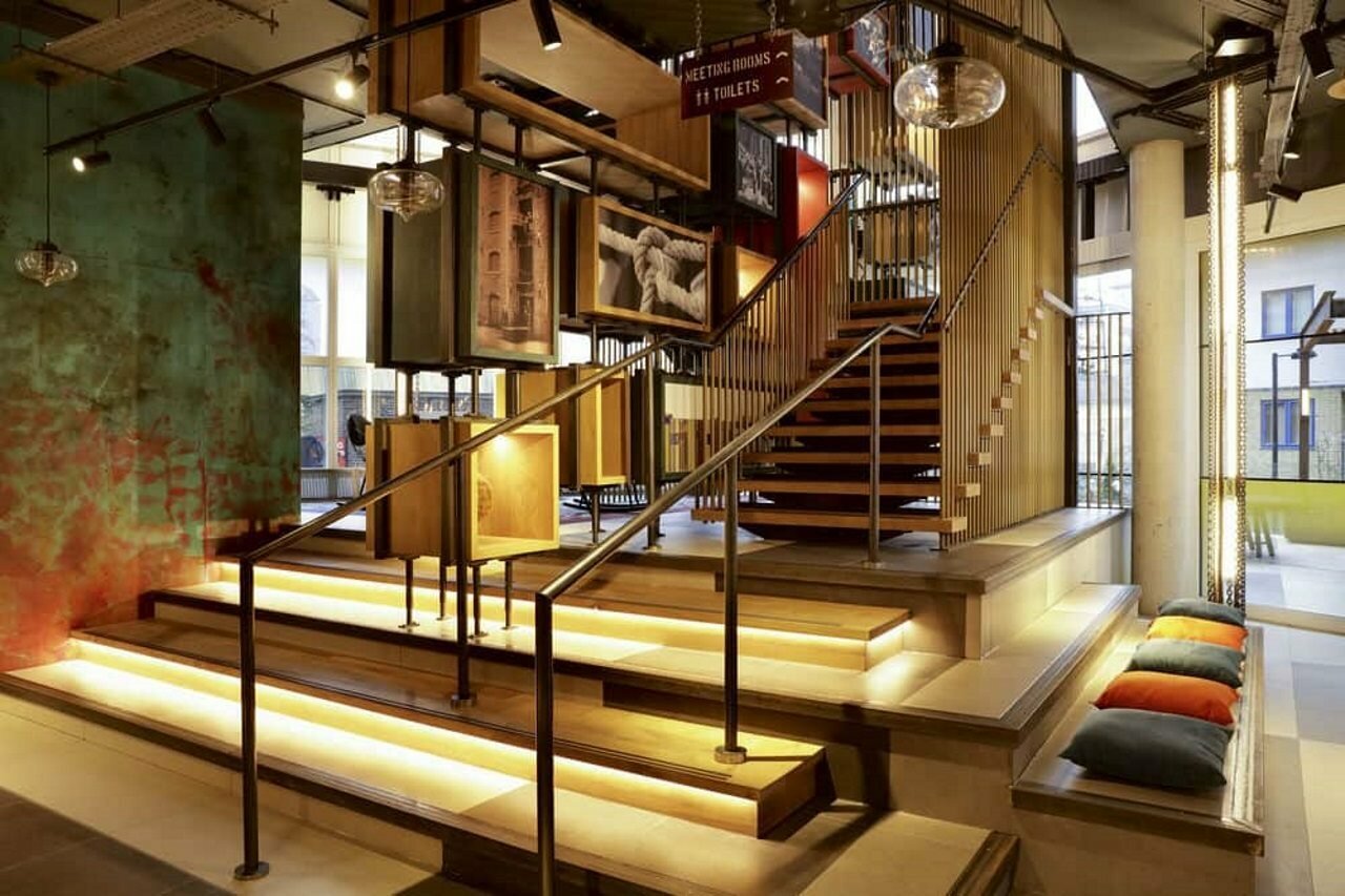 Фото Novotel London Canary Wharf