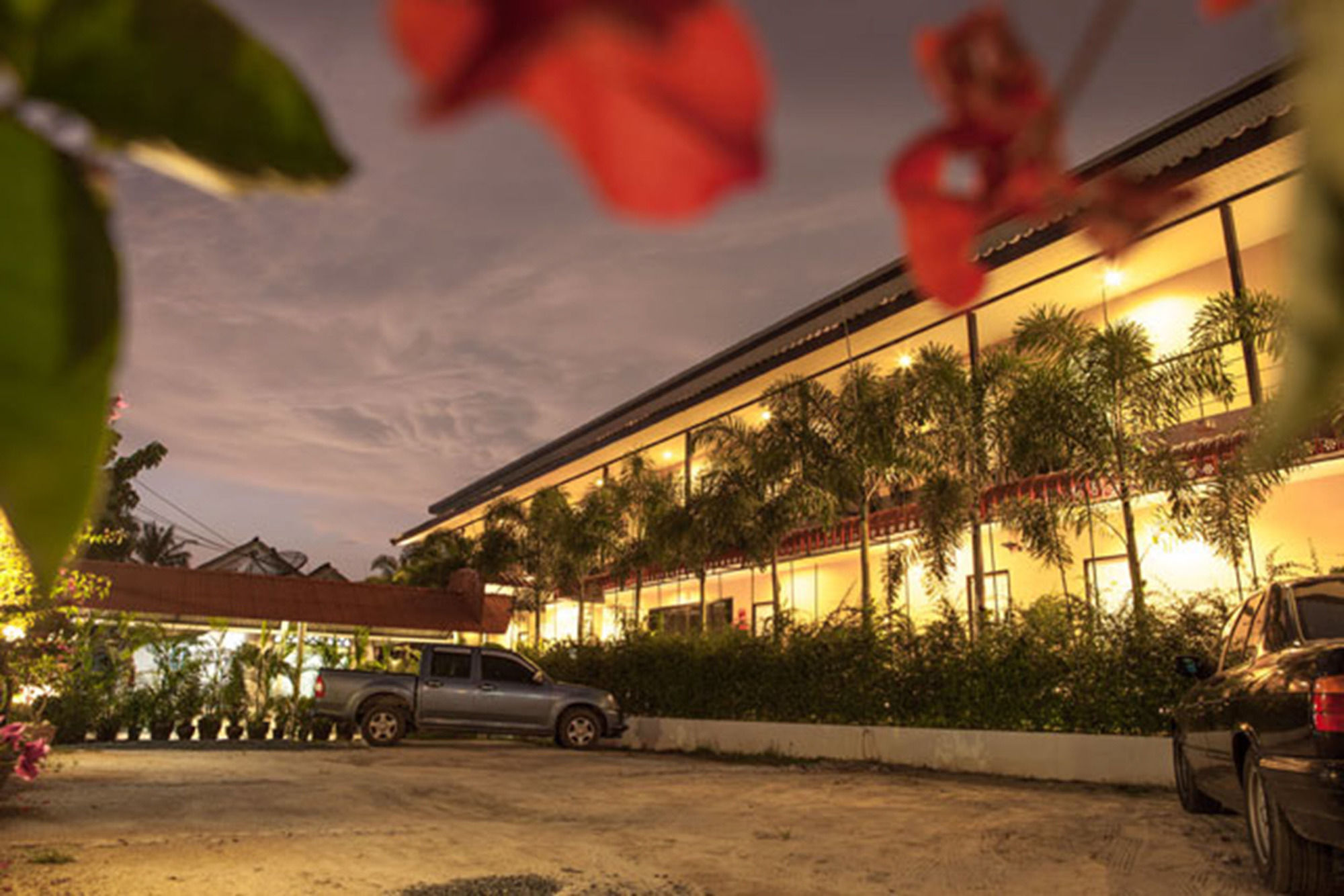 Фото Phuket Airport Inn