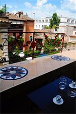 Фото Little Rhome Suites