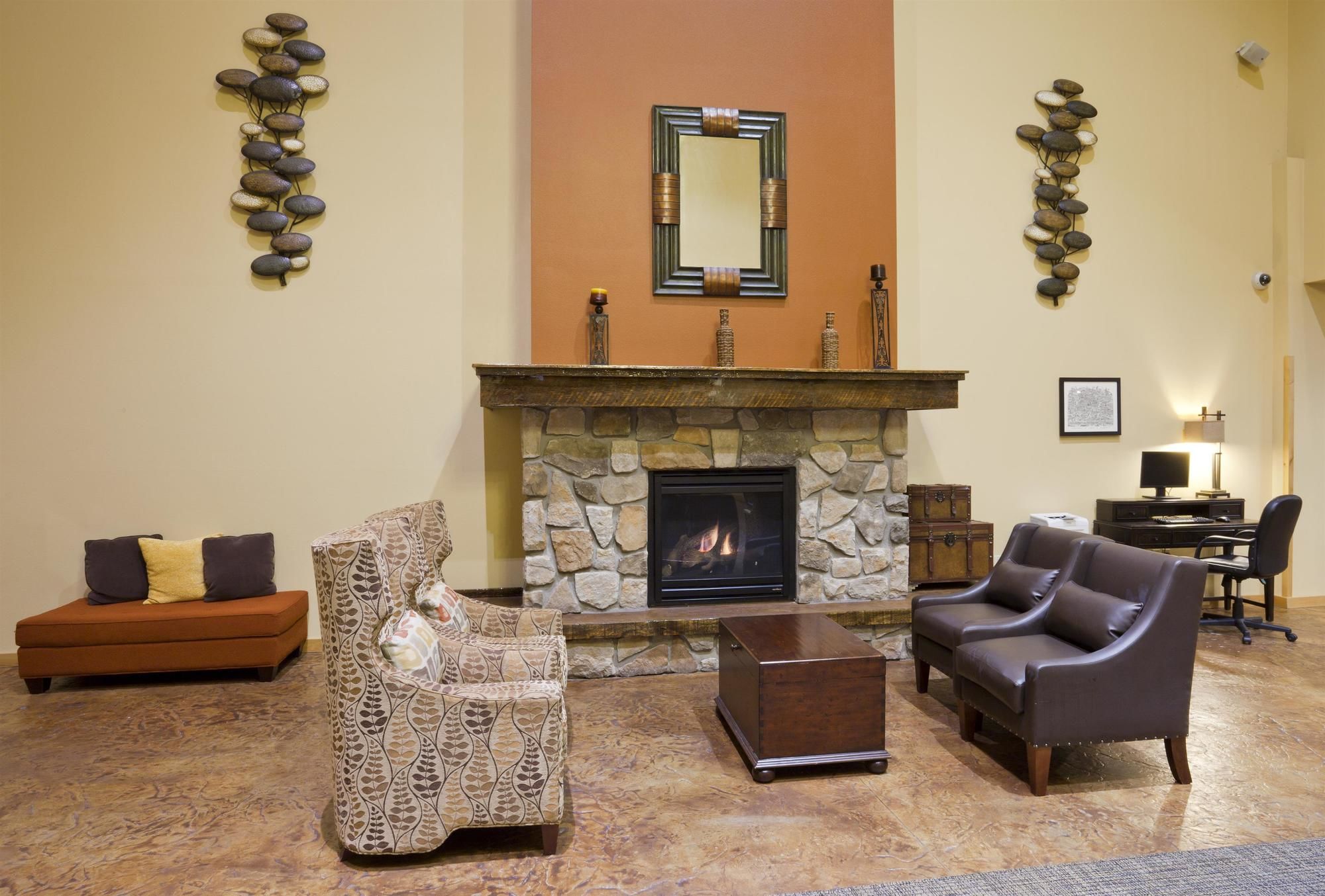 Фото AmericInn by Wyndham Fargo Medical Center