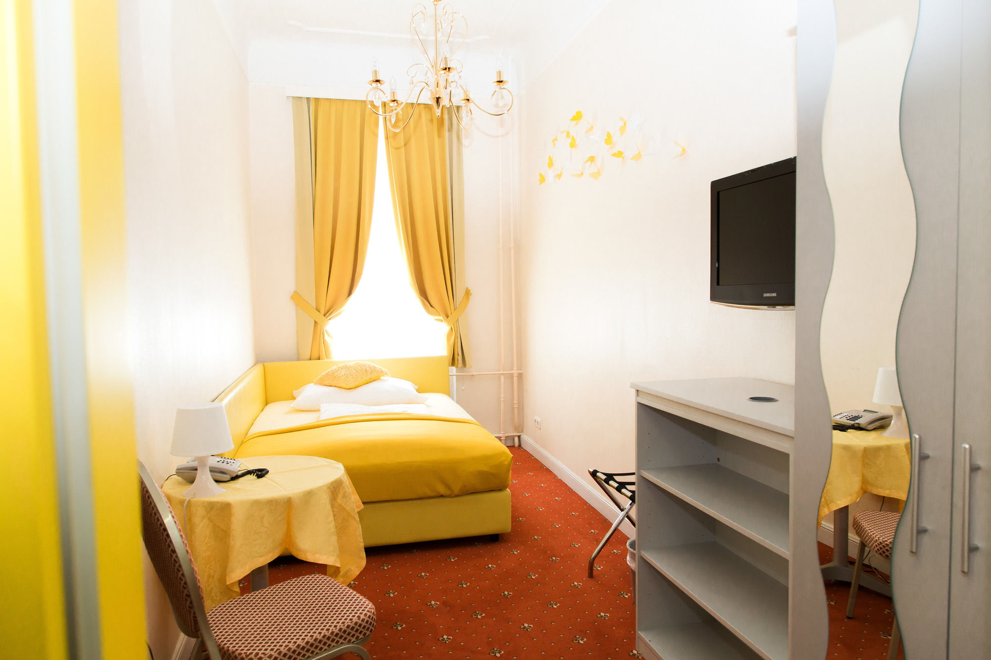 Фото Odeon Hotel