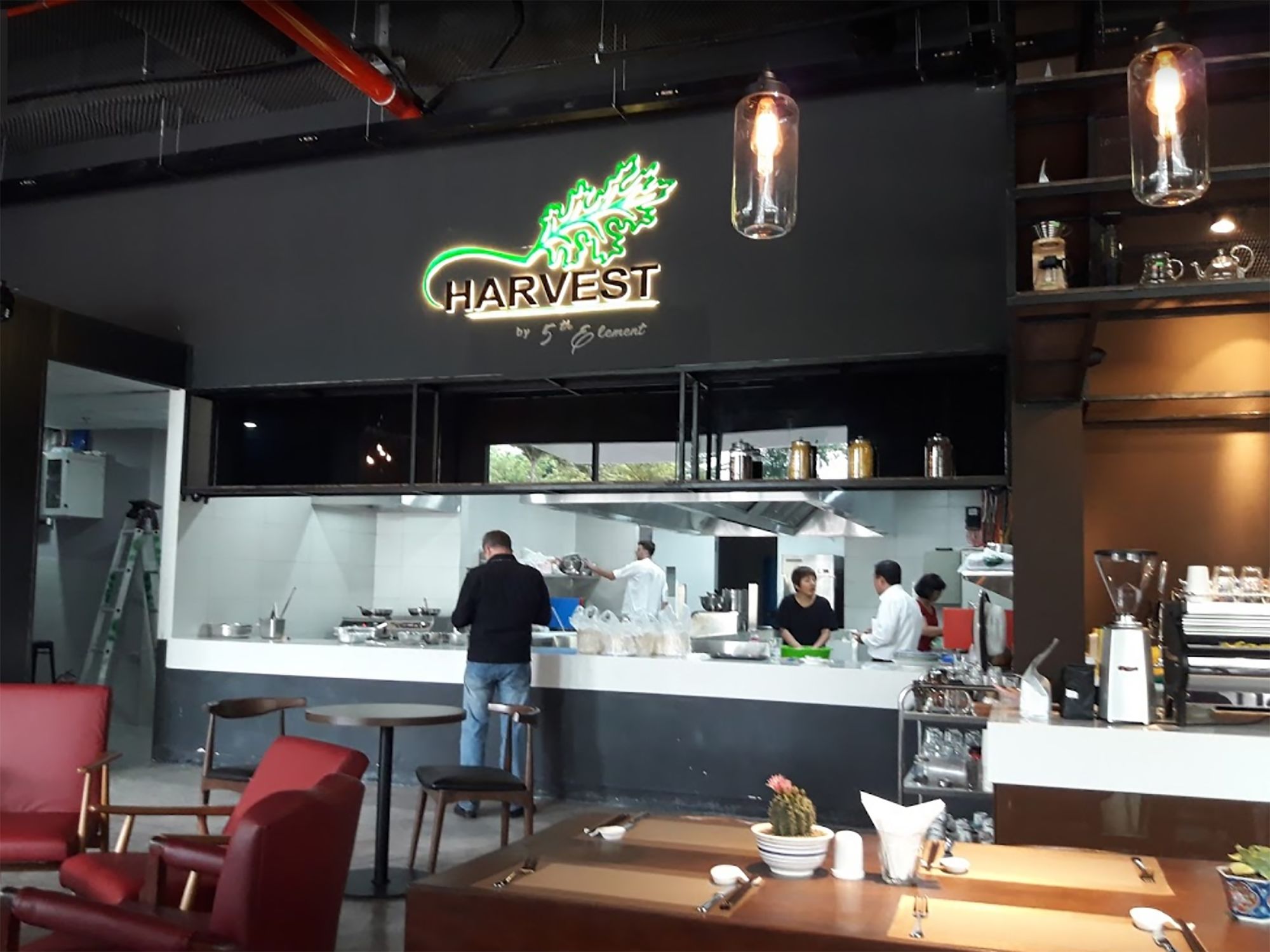 Фото Oakwood Residence Saigon