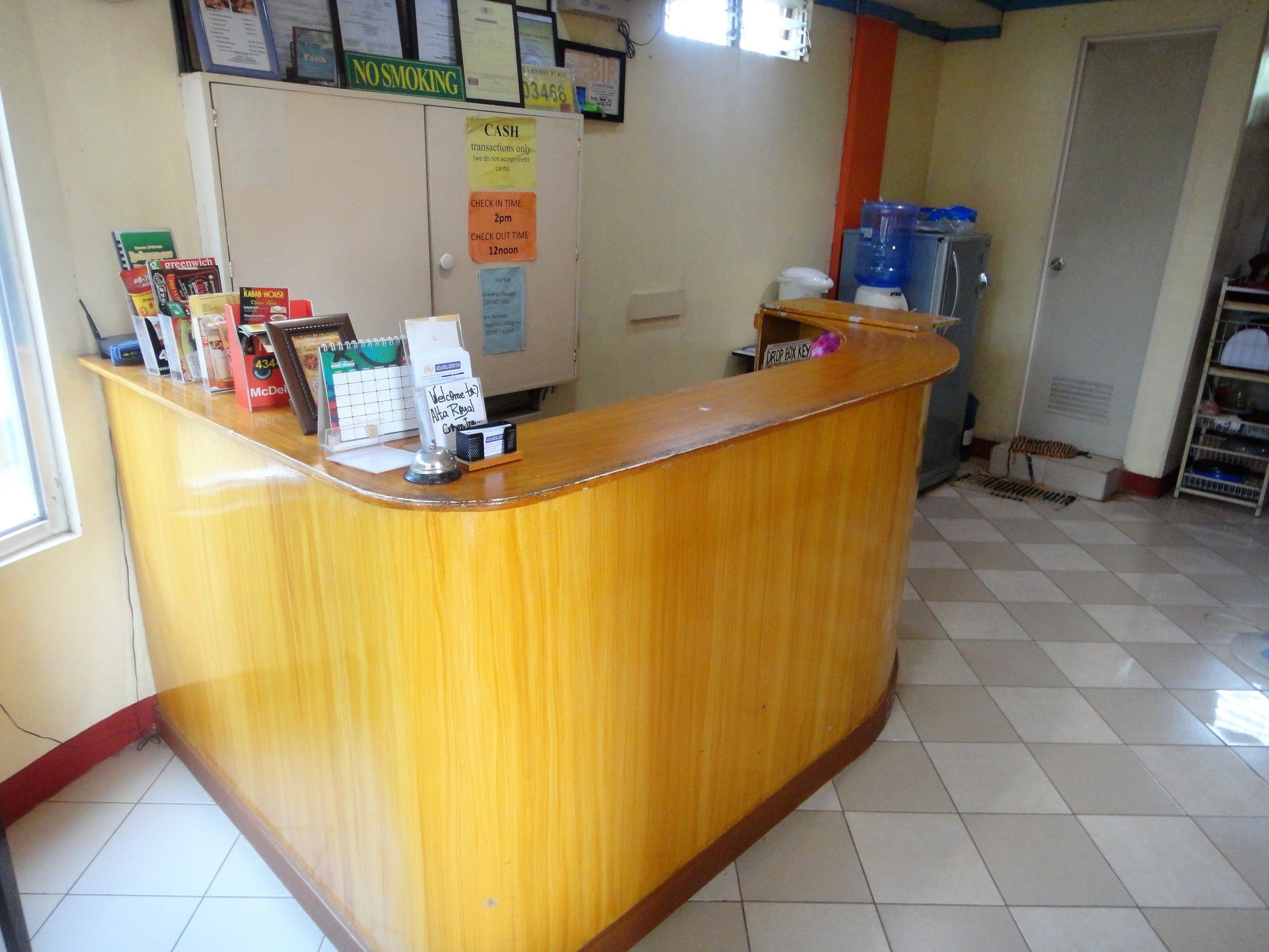 Фото Royal Crown Inn