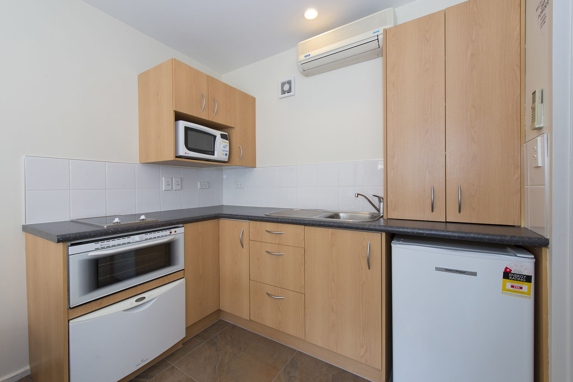 Фото Best Western Ellerslie International Motor Inn