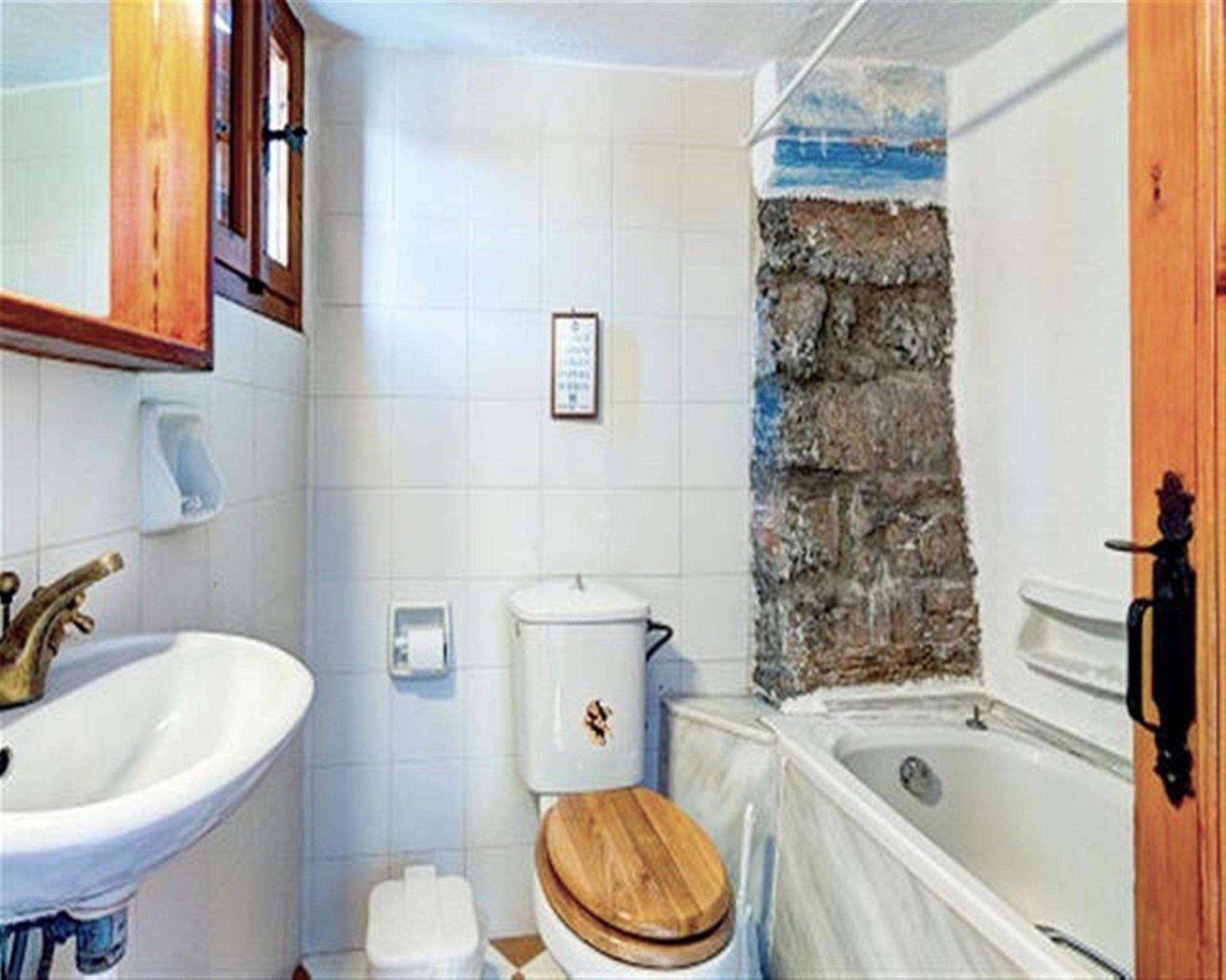 Фото Гостевой Дом Traditional Homes