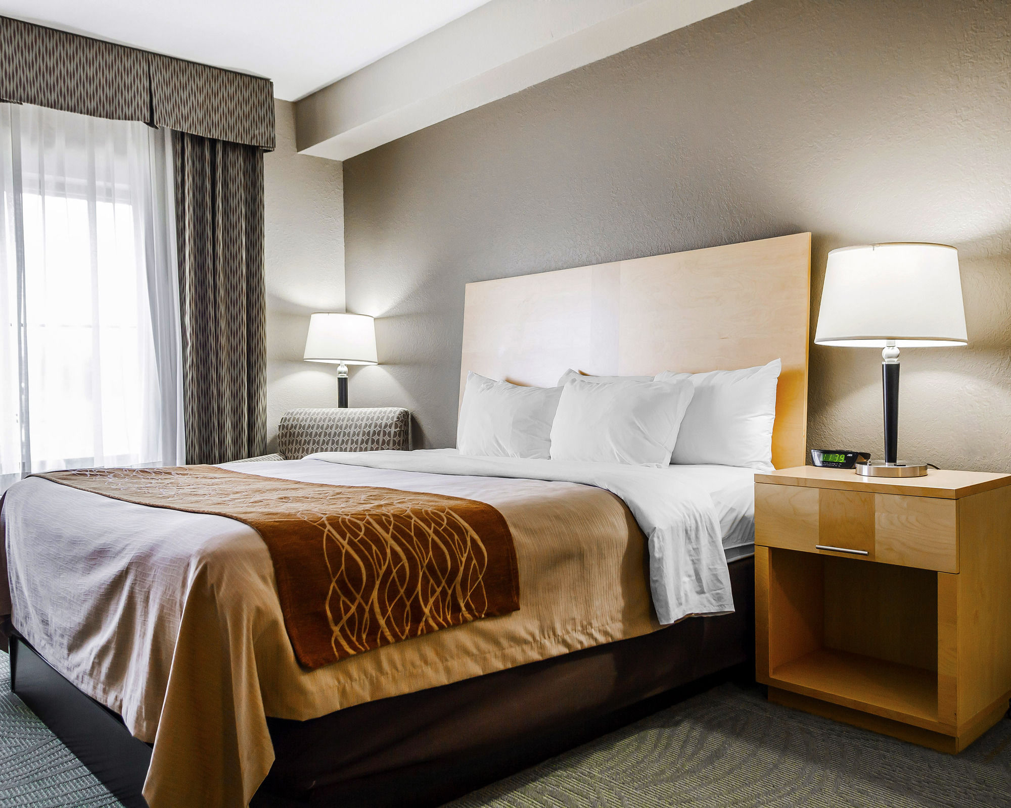 Фото Comfort Inn Kansas City Airport