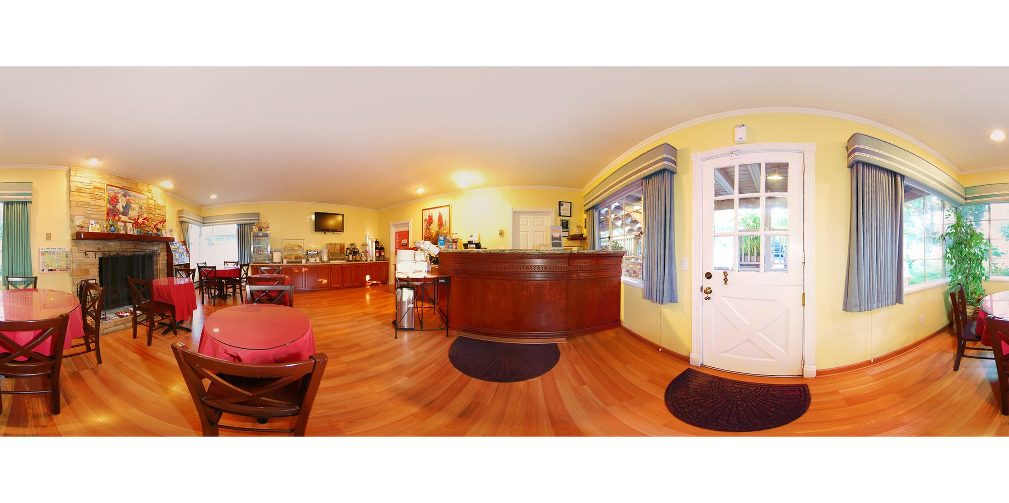 Фото Comfort Inn Carmel by The Sea