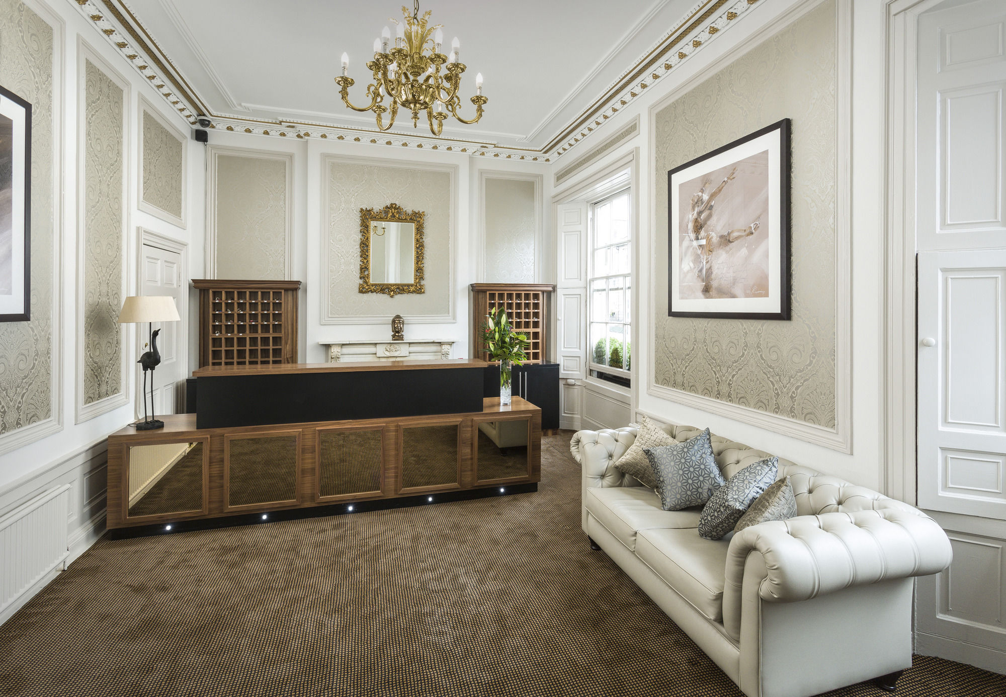 Фото Ballantrae Hotel