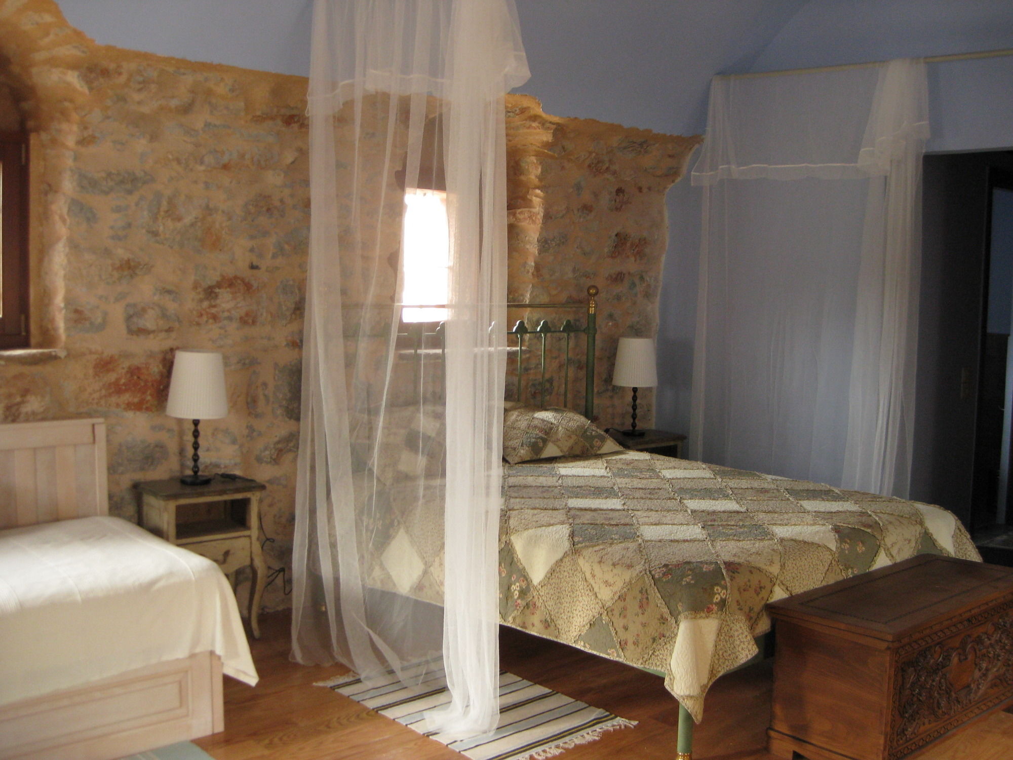 Фото Traditional Hotel Ianthe