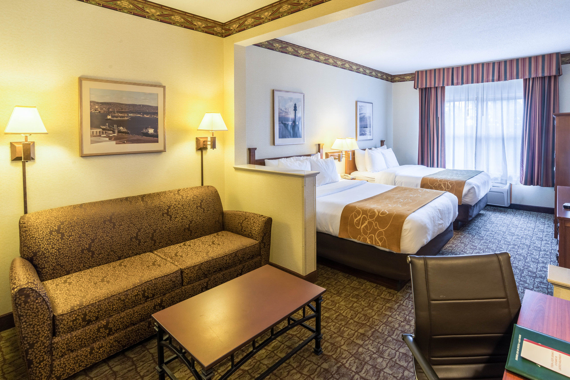 Фото Lift Bridge Lodge, Ascend Hotel Collection