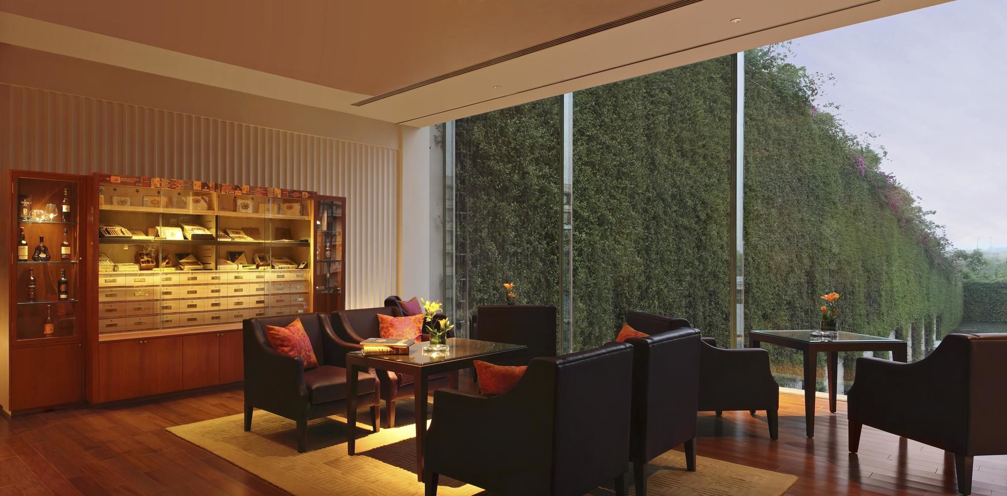 Фото The Oberoi Gurgaon