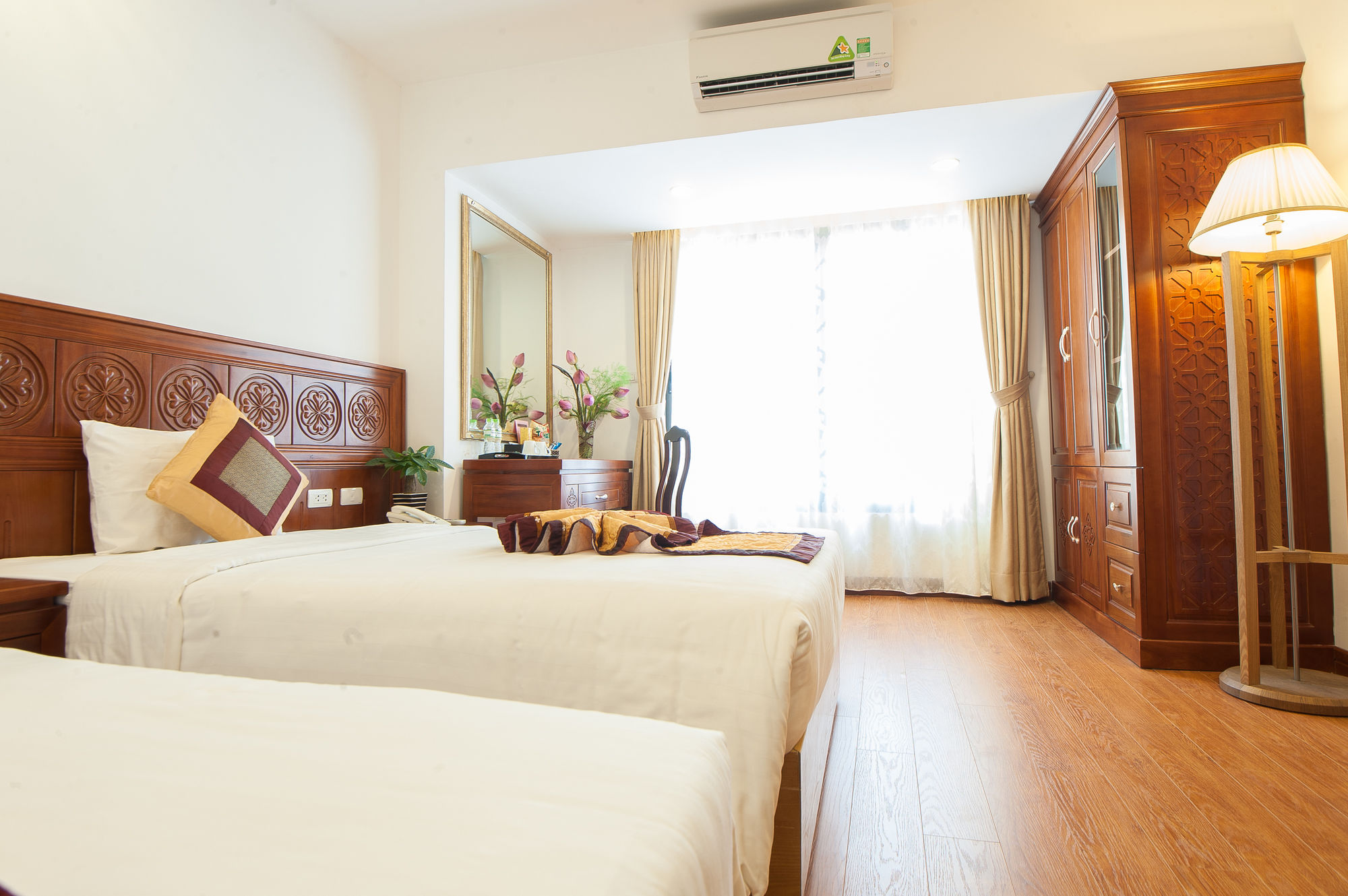 Фото Le Foyer Hotel