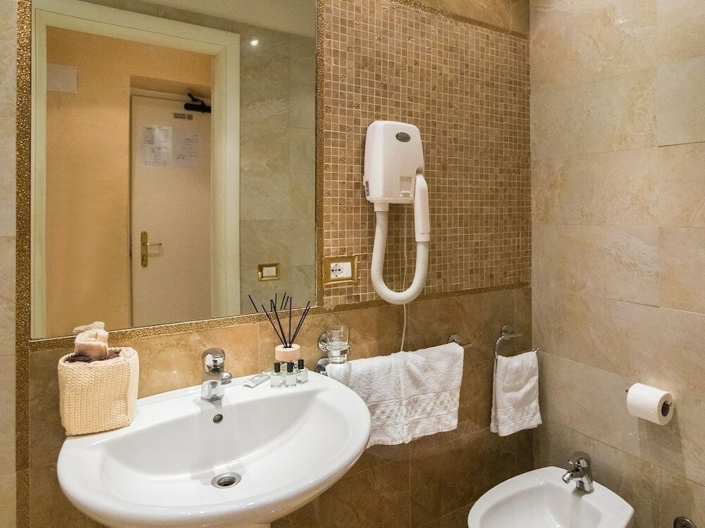 Фото Hotel Erdarelli