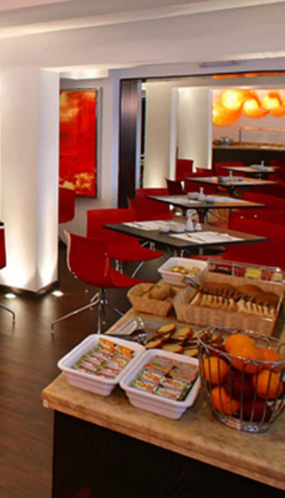 Фото The Alassia Hotel