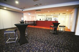 Oaks Metropole Hotel (Queensland, Сity of Townsville, Palmer Street), hotel