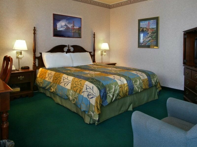 Фото Francisco Bay Inn