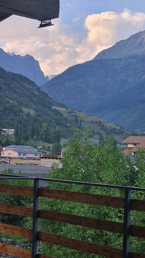 Фото Mestia Roots