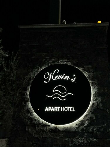 Апартаменты Kevin's Aparthotel во Влёре