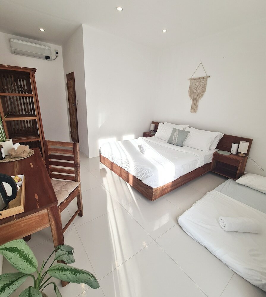 Фото 148 Guesthouse and Resort