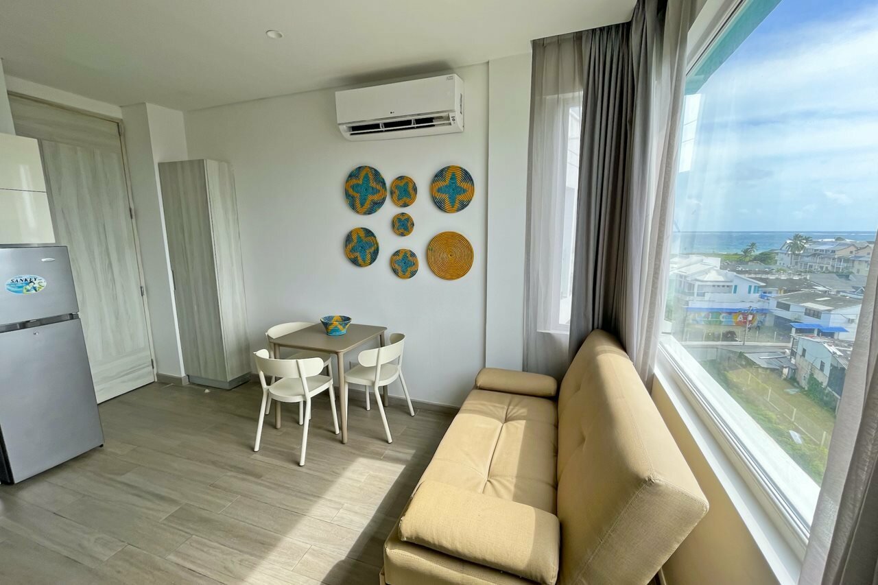 Фото Azure Lofts & Pool Hotel