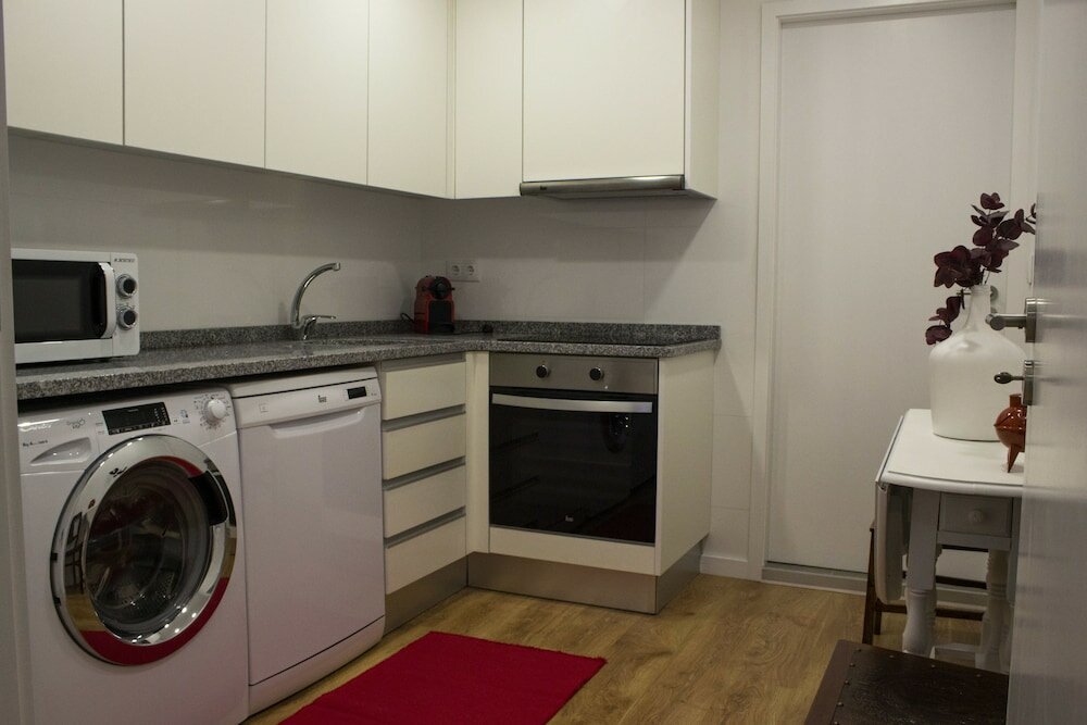 Фото Red House by the River