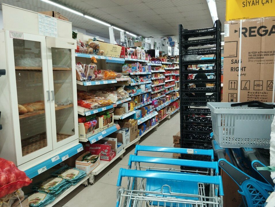 Supermarket A 101, Izmir, photo
