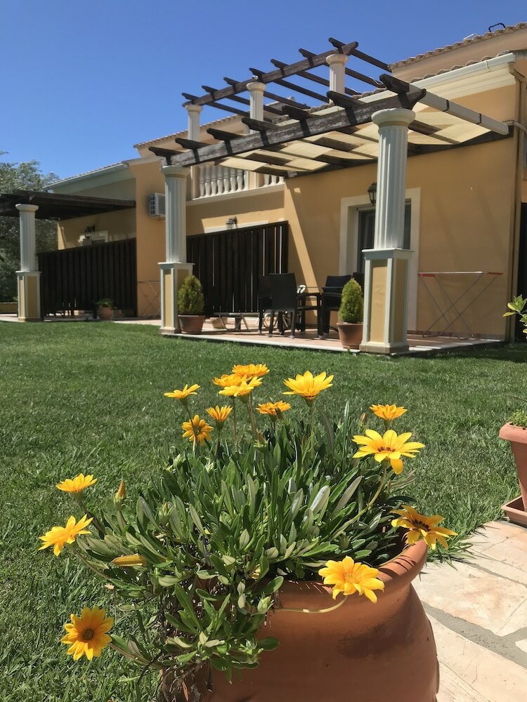 Фото L'Eremo Luxury Apartments