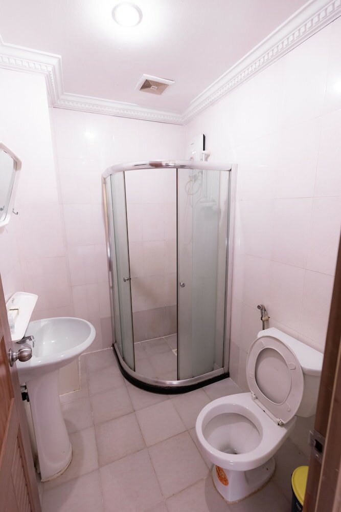 Фото The Riverside Hotel Phnom Penh