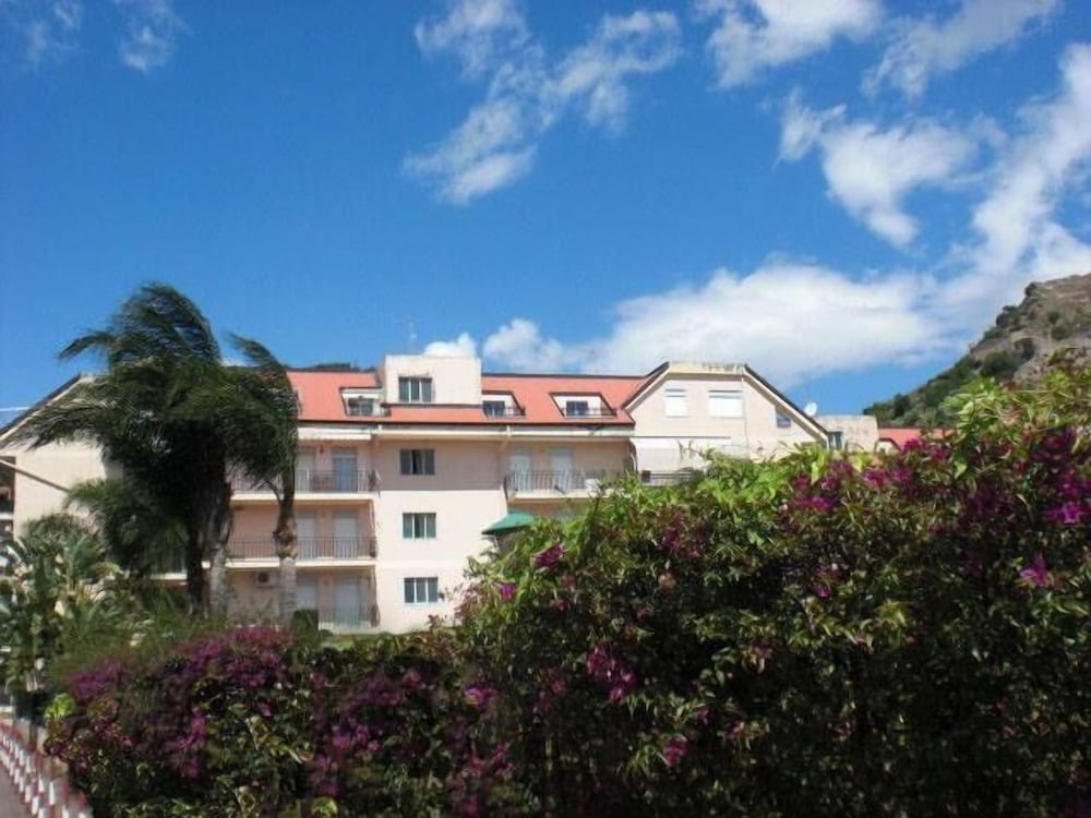 Фото Bouganville Residence