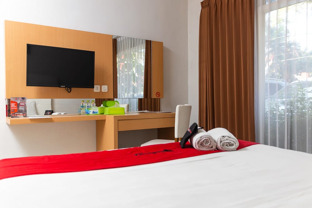 Фото RedDoorz Plus @ Idjen Boulevard Malang