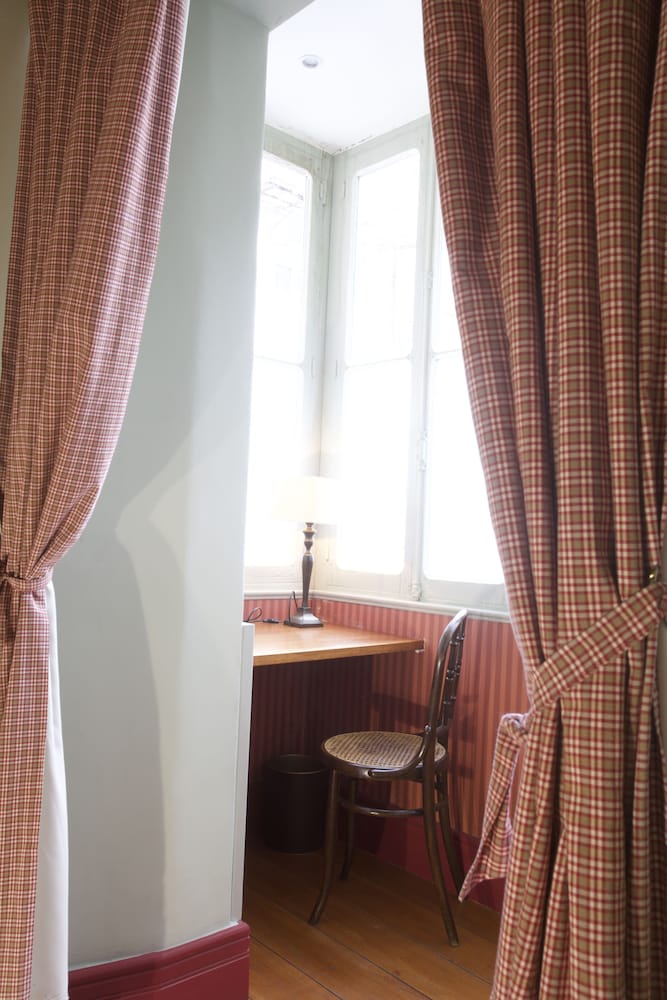 Фото Hotel Central Bastia