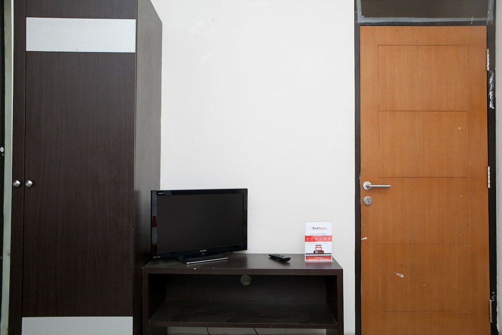 Фото RedDoorz @ Babakan Jeruk 2