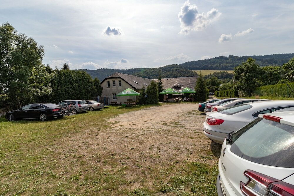 Фото Hotel Pod Jedlovým vrchem