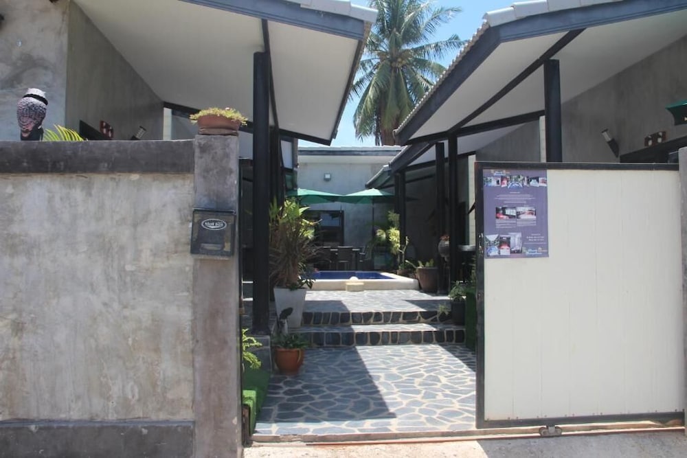 Фото The Beach House Bungalows