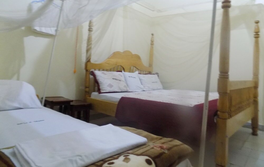 Фото Hotel B Plus