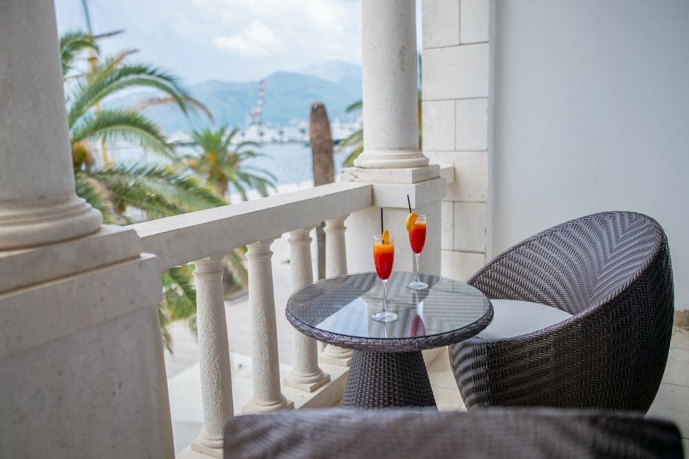 Фото Hotel Astoria Tivat