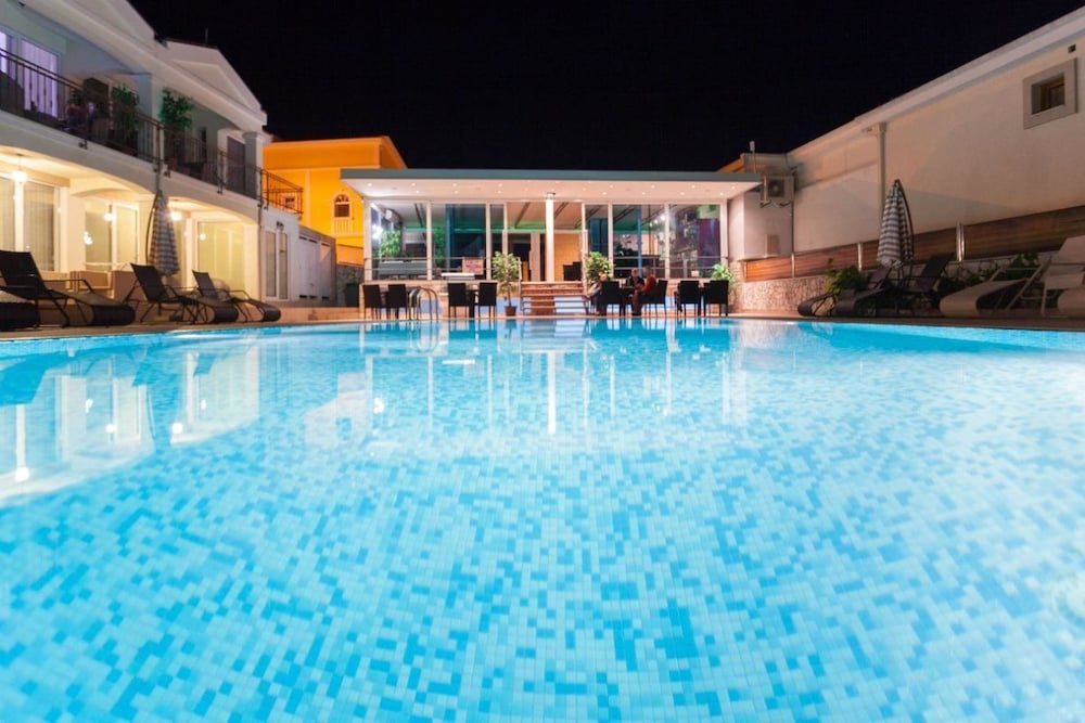 Фото Adriatic Hill Apartments